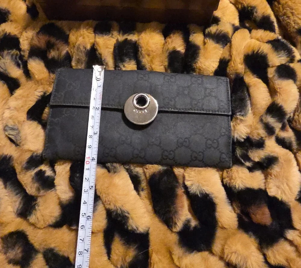 Gucci classic continental